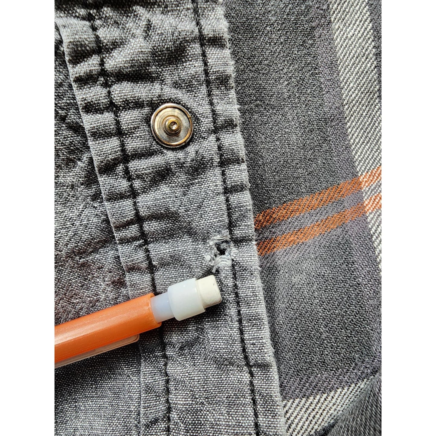 Levis Shirt Mens Large Gray Long Sleeve Pearl Snap Denim Look Distressed Rugged