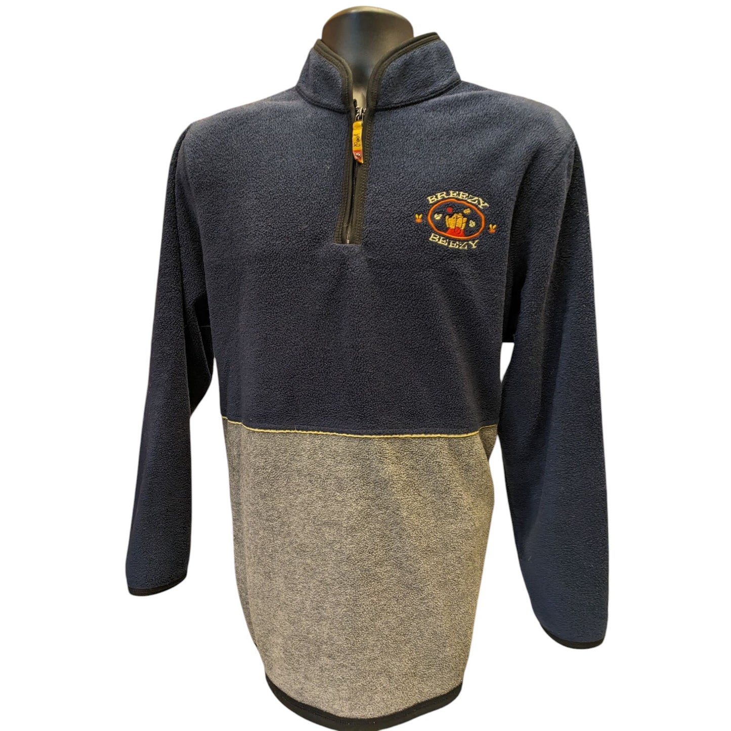 Disney Winnie the Pooh Breezy Beezy Fleece Pullover Adult XL Quarter Zip Graphic