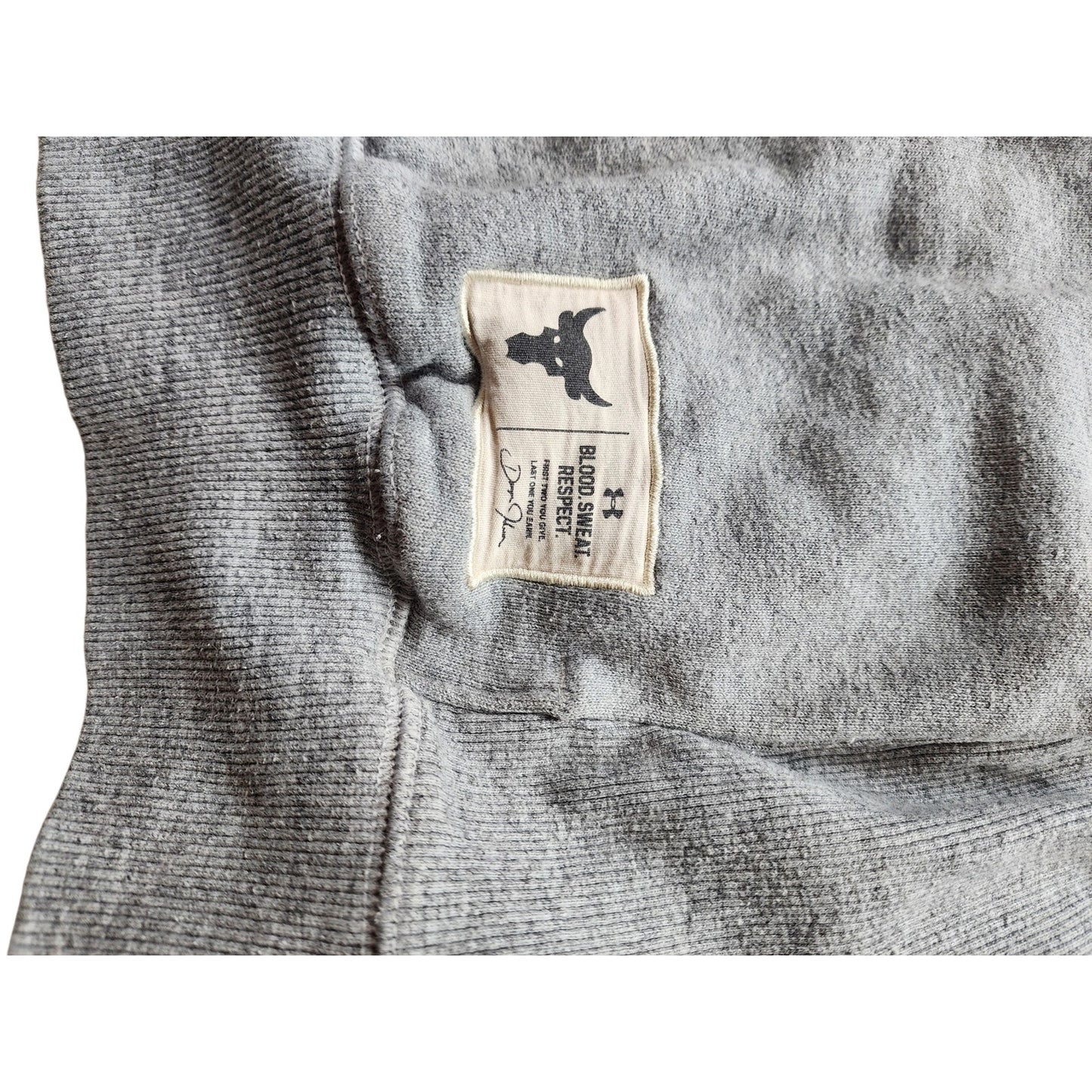 Under Armour Project Rock Hoodie Medium Sweatshirt Bull Blood Sweat Respect Gym