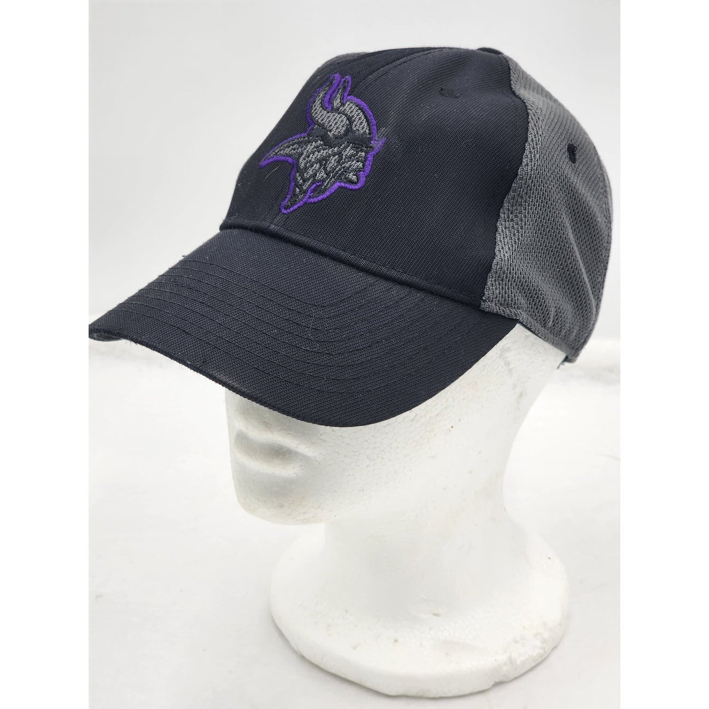 MN Vikings Hat NFL Team Apparel Baseball Cap Purple Outline Mesh Back Strapback