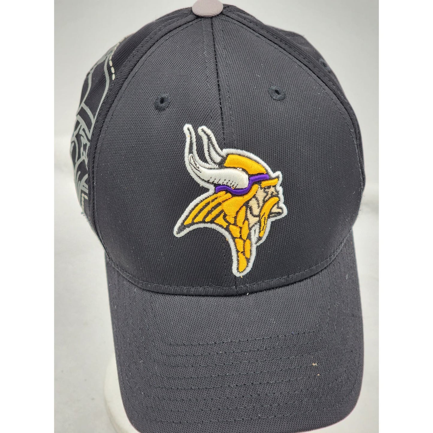 Minnesota Vikings Hat NFL Equipment On Field Reebok Baseball Cap L/XL Sports
