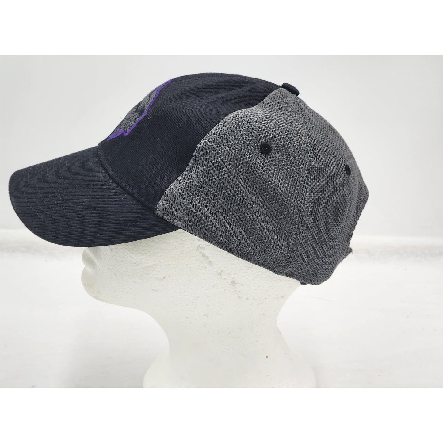 MN Vikings Hat NFL Team Apparel Baseball Cap Purple Outline Mesh Back Strapback