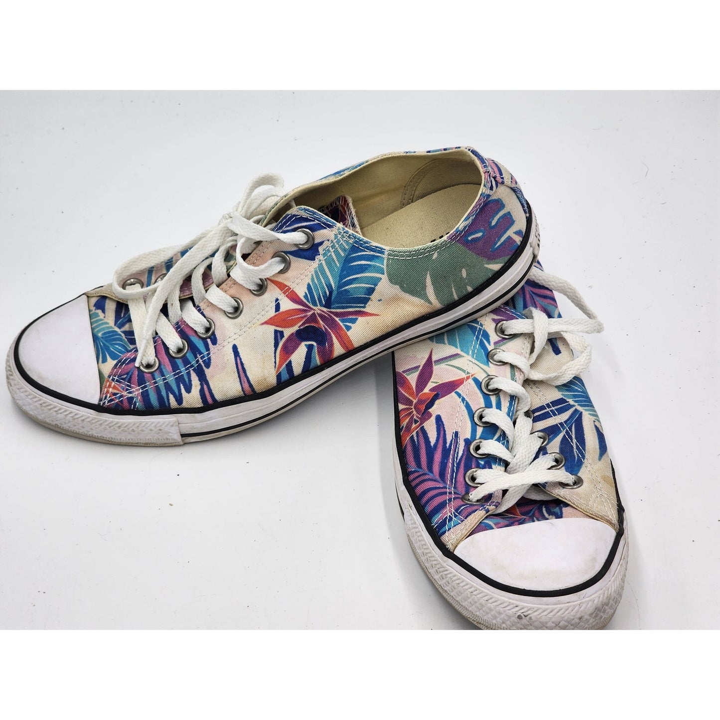 Converse All Star Shoes Tropical Low Tops Unisex Men 10 Women 12 Sneakers Kicks