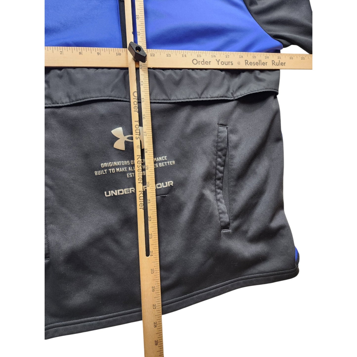 Under Armour ColdGear Mens Medium Pullover Athletic Sweatshirt Kangaroo Pocket