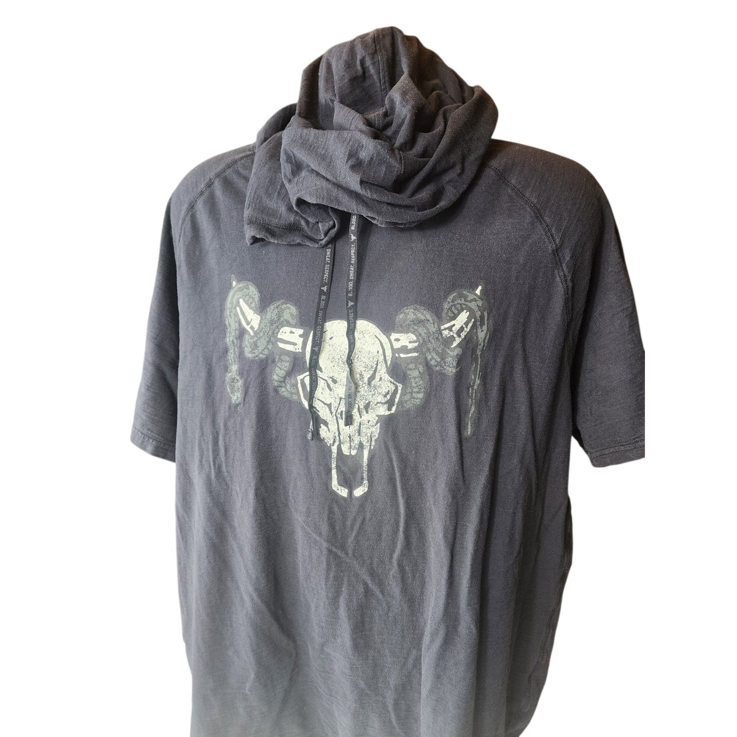 Under Armour Project Rock Hoodie Men XXL Bull Skull Graphic Short Sleeve Loose