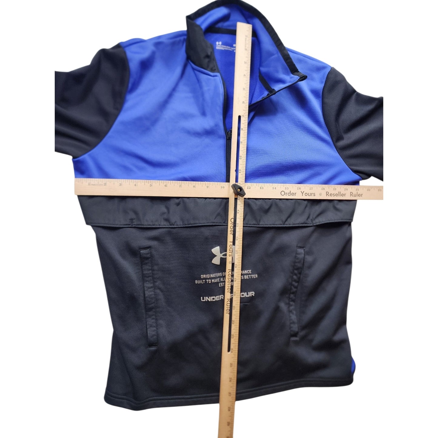 Under Armour ColdGear Mens Medium Pullover Athletic Sweatshirt Kangaroo Pocket