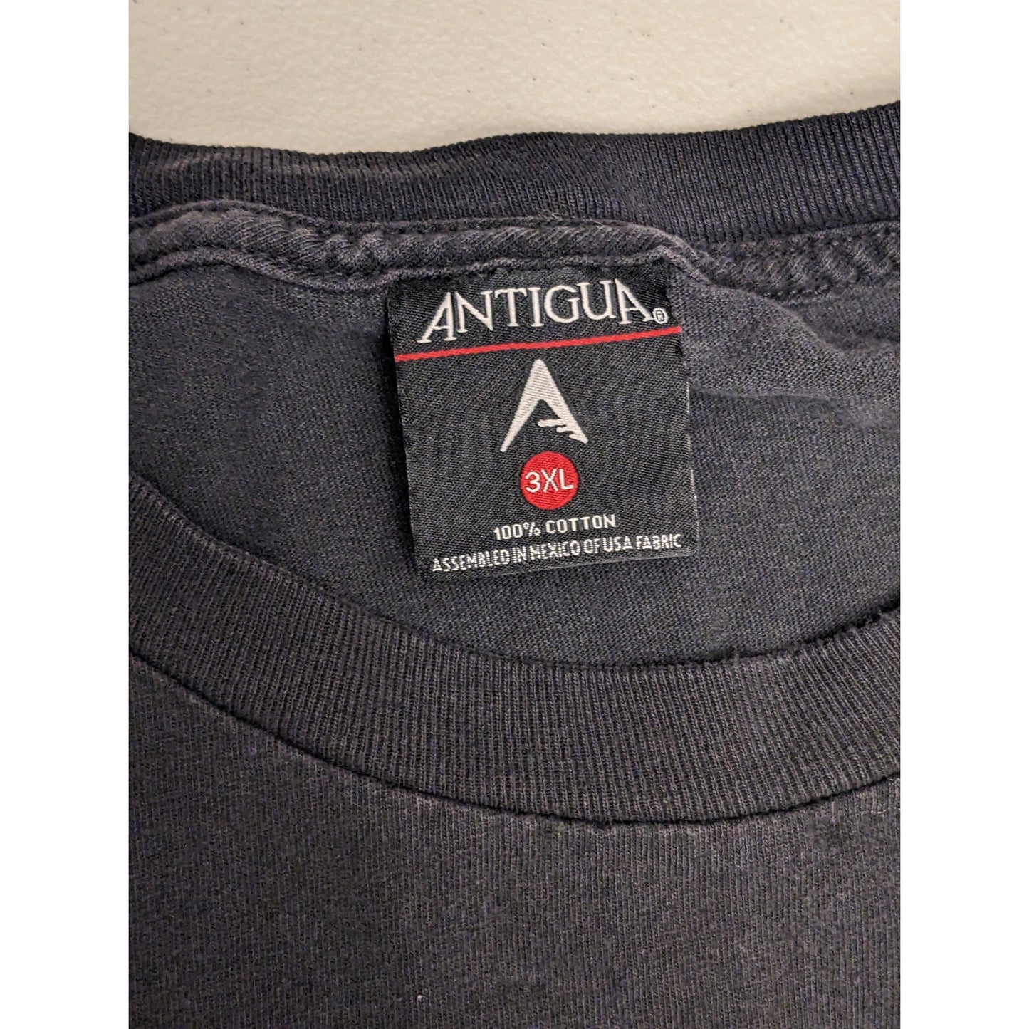 Vintage Antigua Chicago Blackhawks Shirt Men XL NHL Graphic Tee Long Sleeve