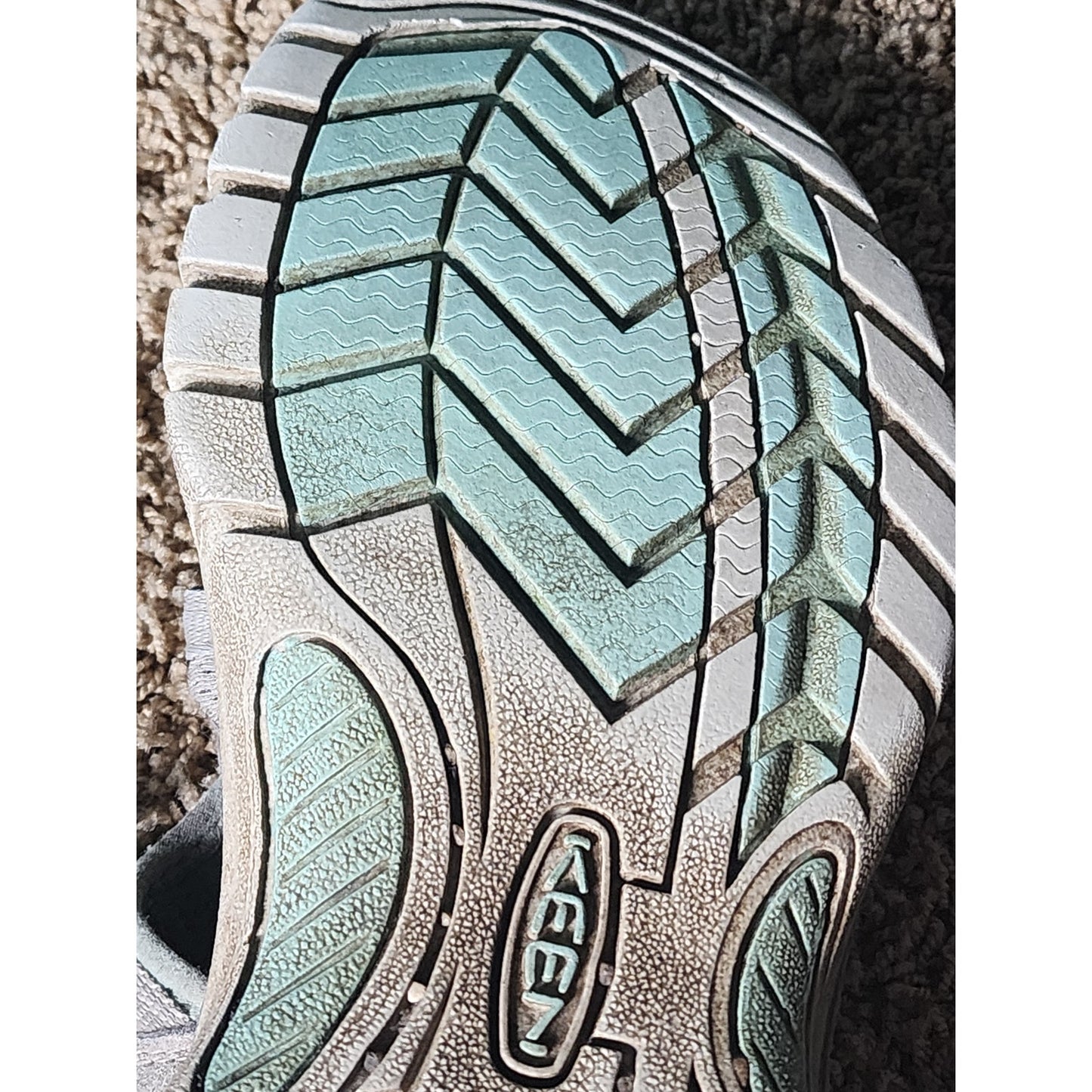KEEN Sandals Womens 10 Hiking Outdoor Sport Toe Strap Venice II H2 Paloma 101885
