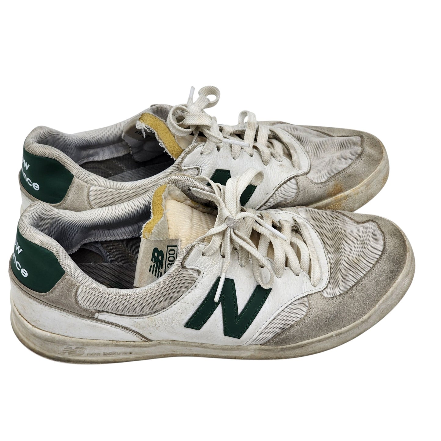 New Balance Court Line Sneakers Mens 10.5 Women 12 Low Top Tennis Shoes CT300WG3