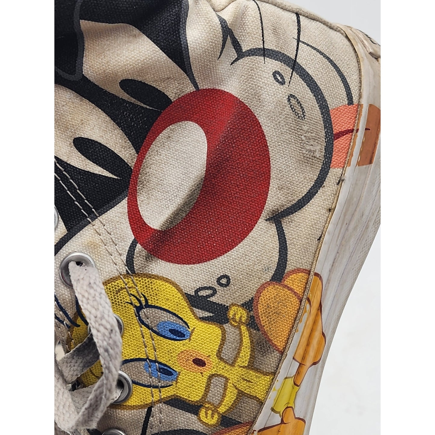 Vintage Converse Chuck Taylor Shoes Looney Tunes Sneakers Mens 7 Womens 9 Tweety