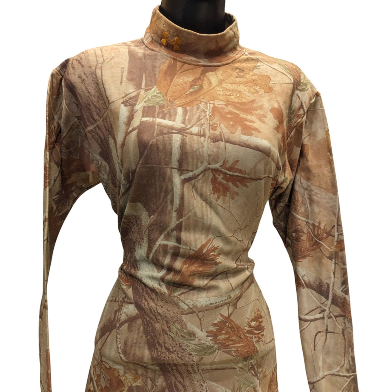 Under Armour Realtree Long Sleeve Mock Neck Shirt Women Large Camo Hunting Hike