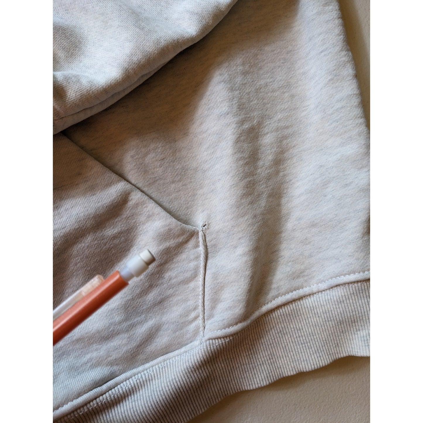 Gymshark Mens Large Hoodie Pullover Sweatshirt Logo Front Kangaroo Pocket