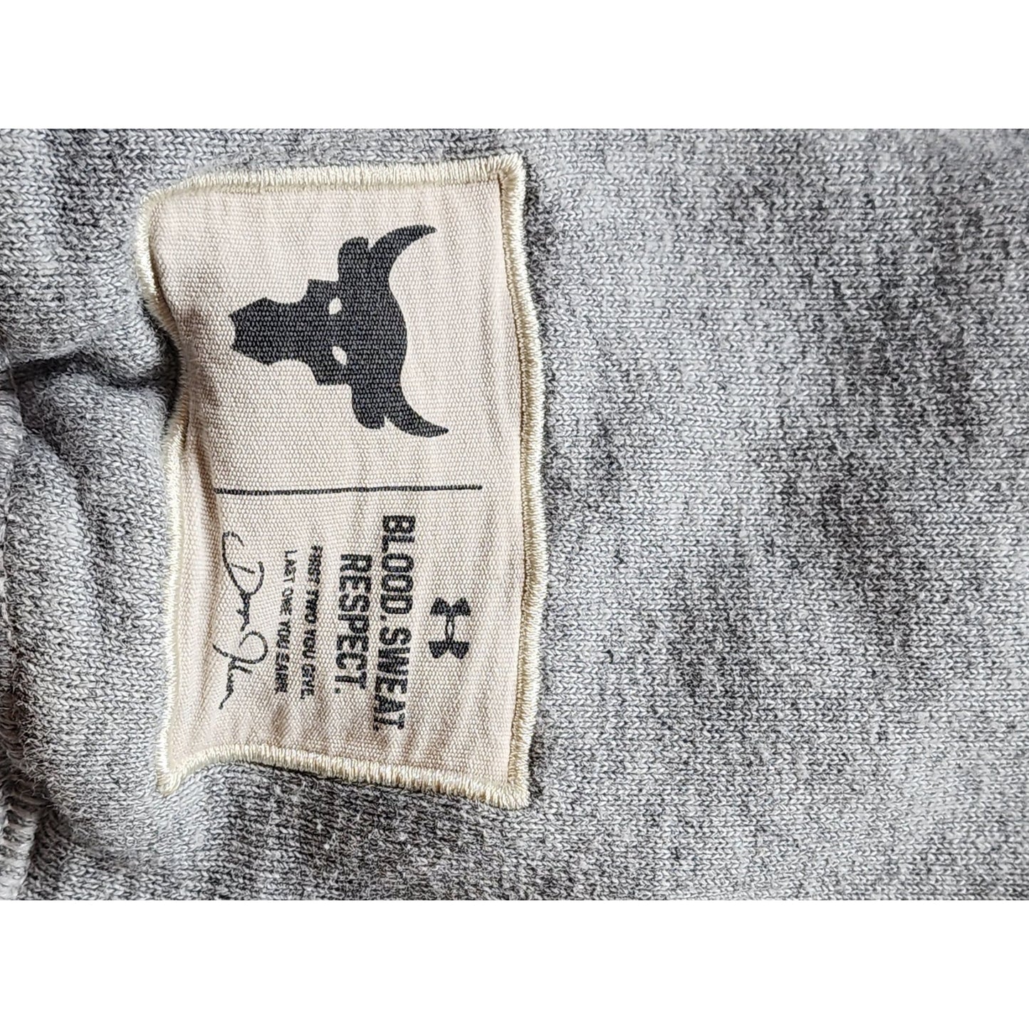 Under Armour Project Rock Hoodie Medium Sweatshirt Bull Blood Sweat Respect Gym