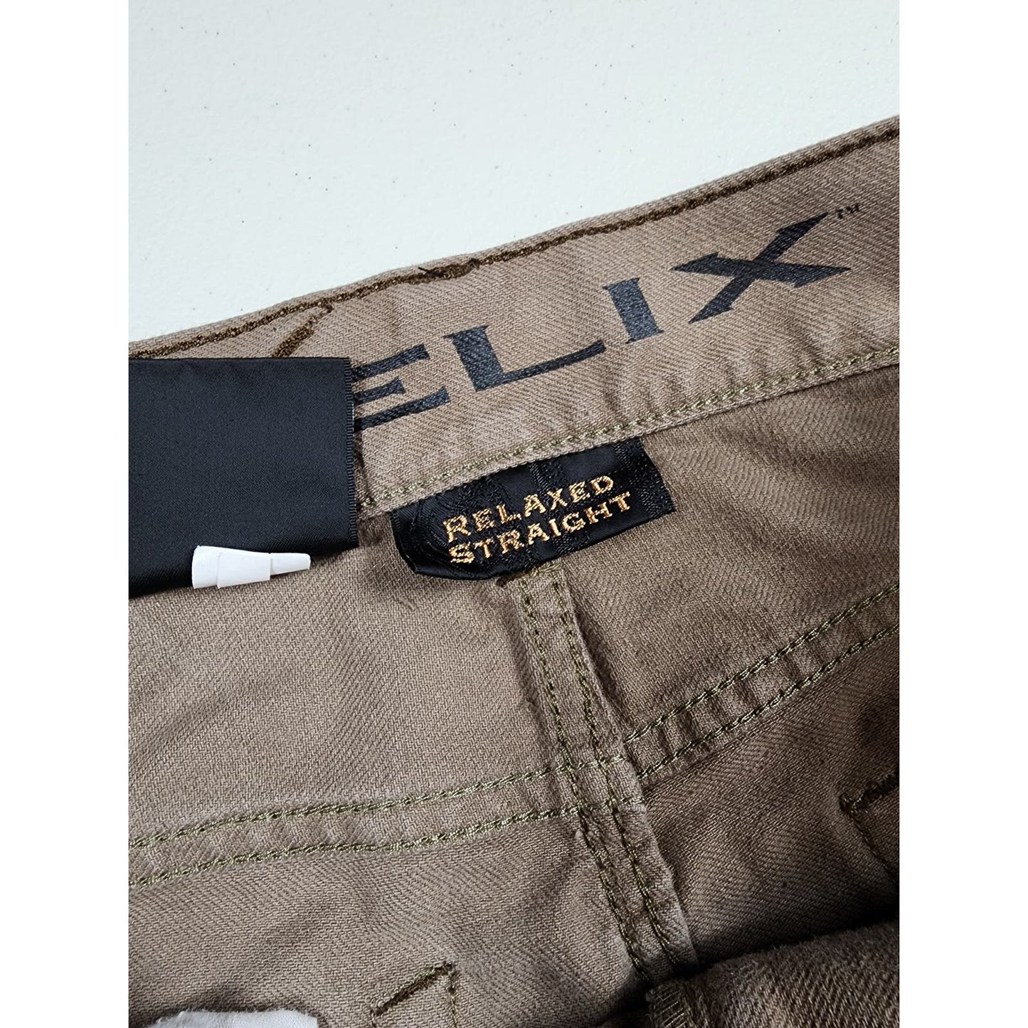 Helix Jeans Mens 32x30 Relaxed Straight N56 Casual Outdoors Belt Loops Brown