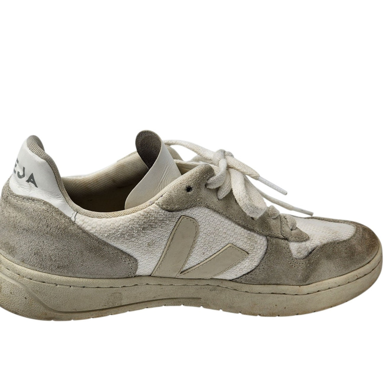 Veja Shoes V-10 Low Top Sustainable Sneakers Womens 10 White Lace Up Brazil