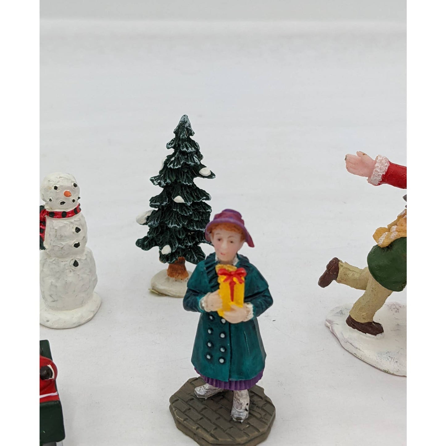Lemax Christmas Figurines Hugging Santa Claus Tree