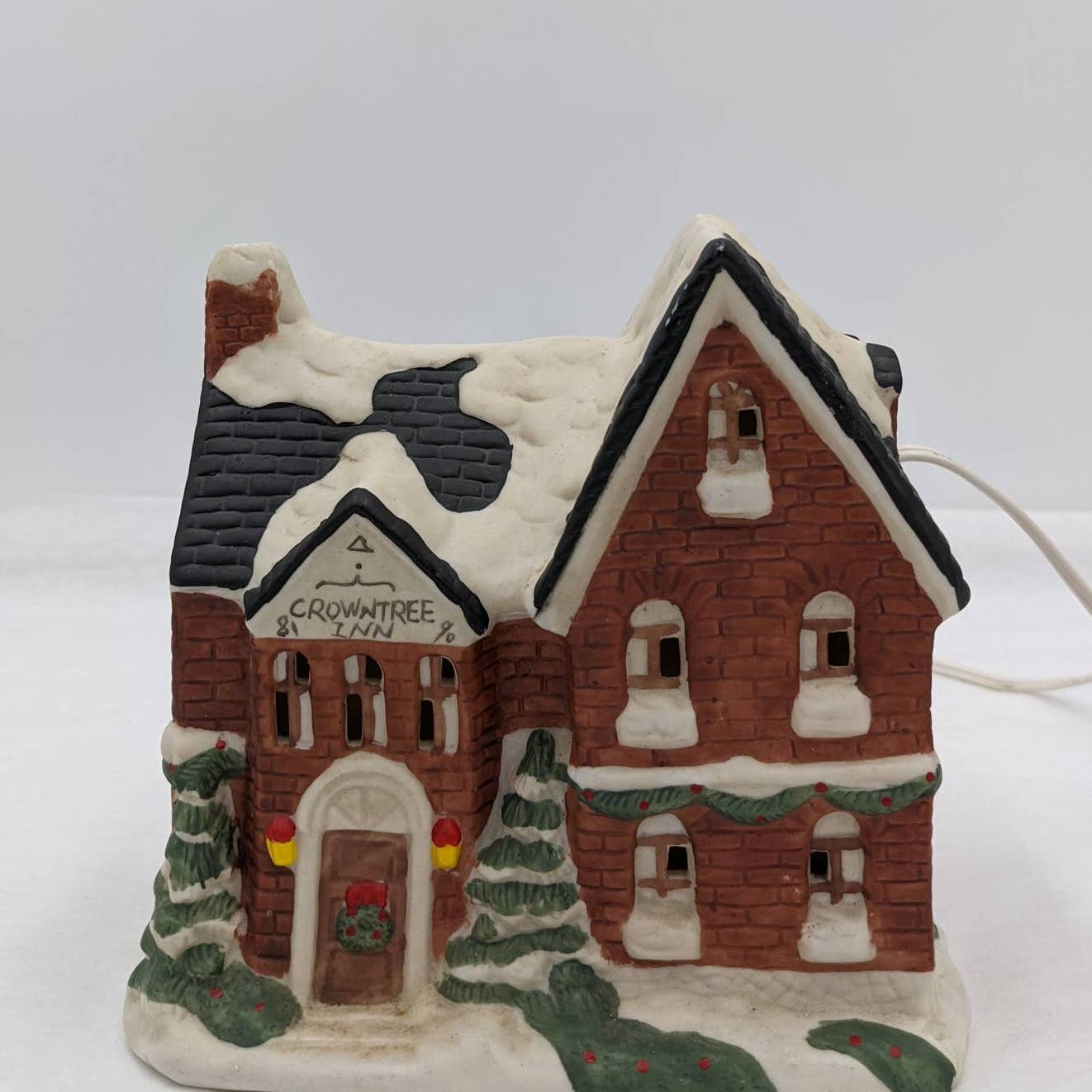 Christmas Village Vintage Crowntree Inn and Barn Holiday Collectible Lighted