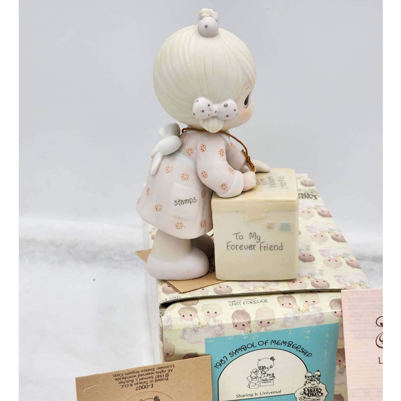 Precious Moments Sharing Is Universal E-0007 1987 Symbol Of Membership Box Tags