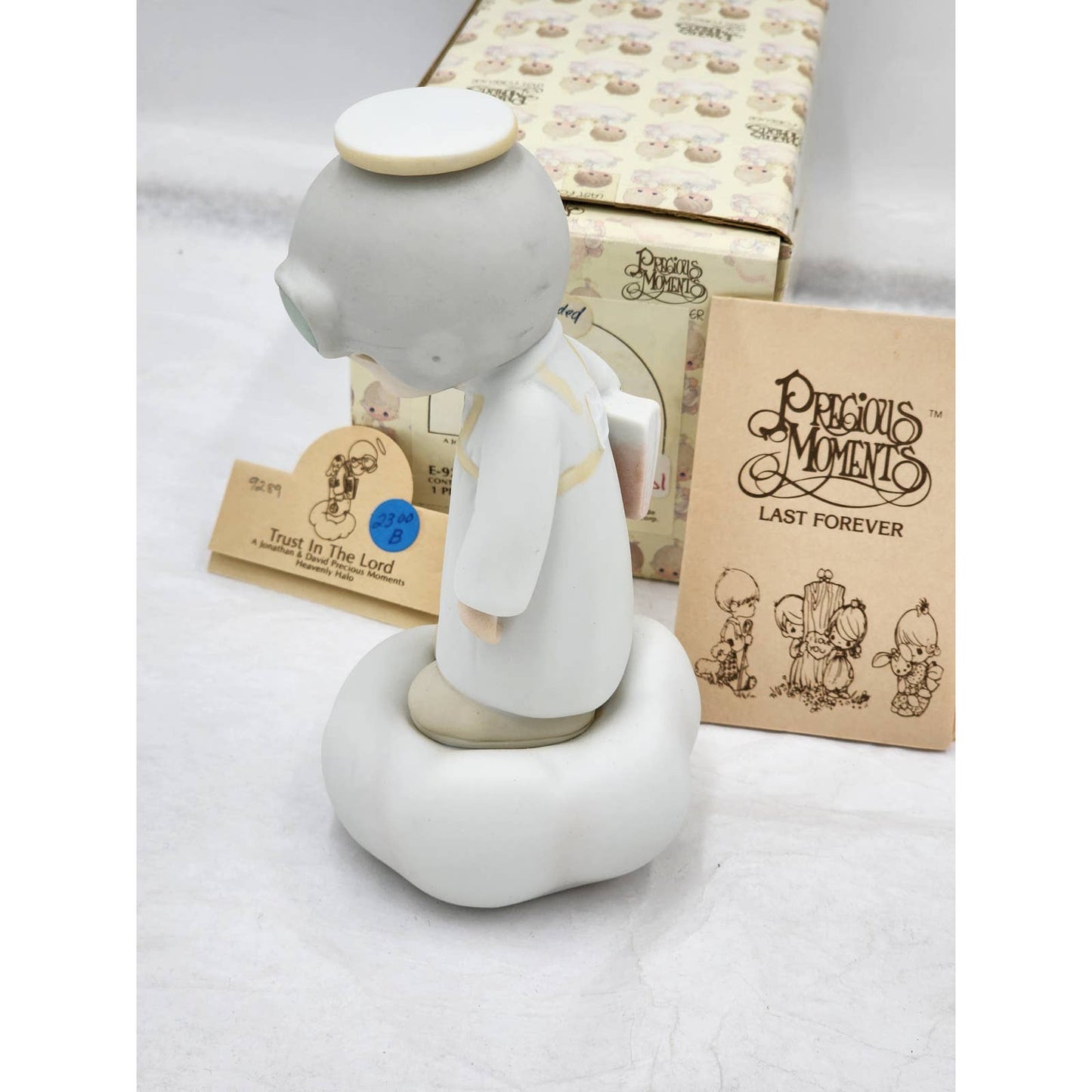 Precious Moments Figurine Trust In The Lord Vintage 1982 E-9289 W/Box Tags