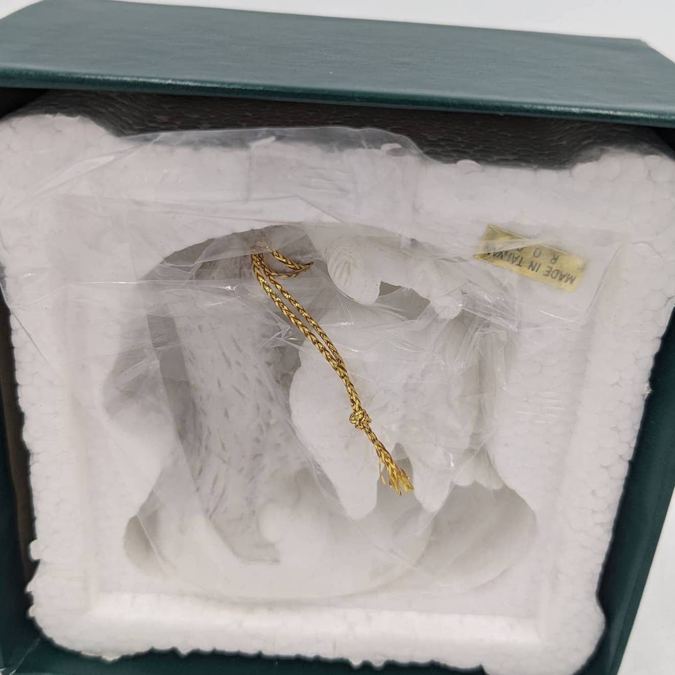 Hallmark Ornaments Vintage Noelle Christmas Is Peaceful Sleighful Of Dreams Box