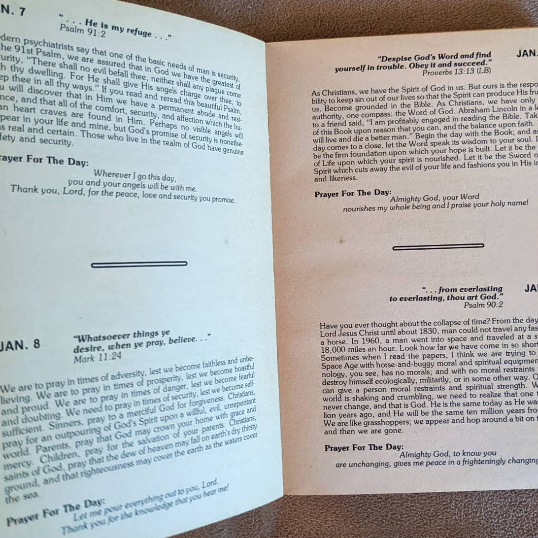 1976 Day By Day With Billy Graham 365 Daily Meditations Christian Devotional