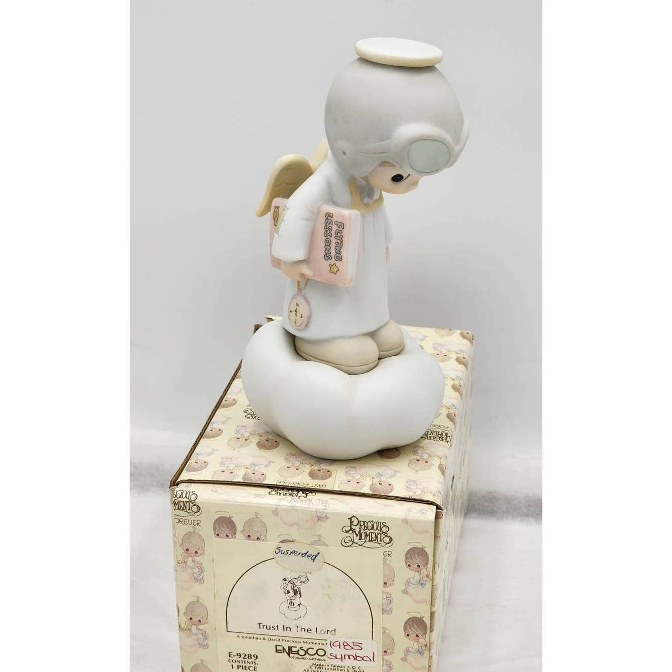 Precious Moments Figurine Trust In The Lord Vintage 1982 E-9289 W/Box Tags