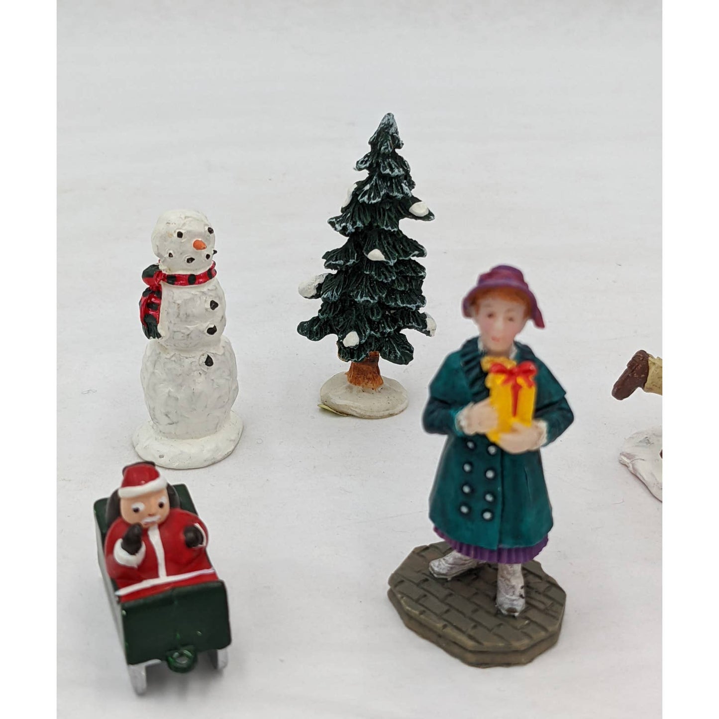 Lemax Christmas Figurines Hugging Santa Claus Tree