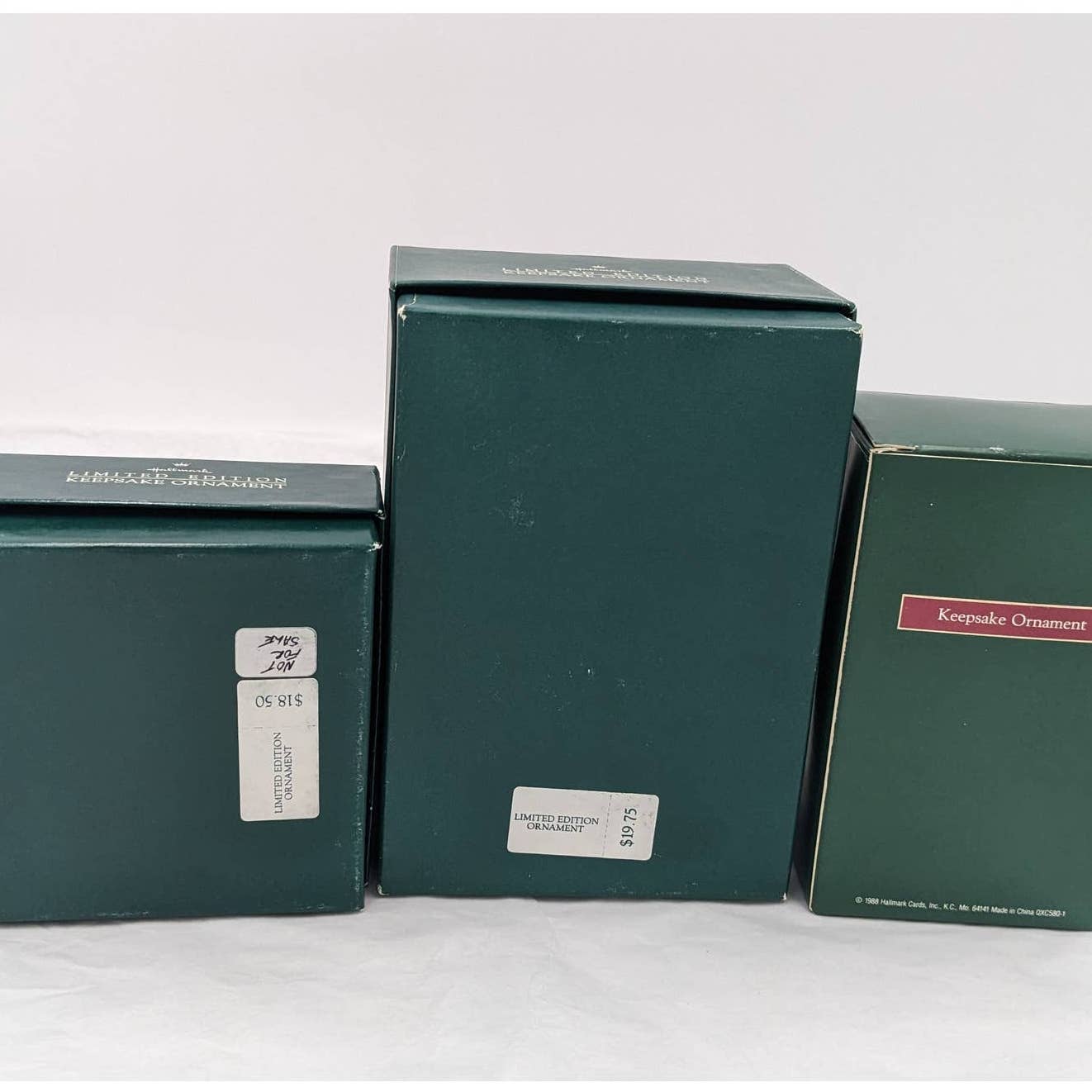 Hallmark Ornaments Vintage Noelle Christmas Is Peaceful Sleighful Of Dreams Box