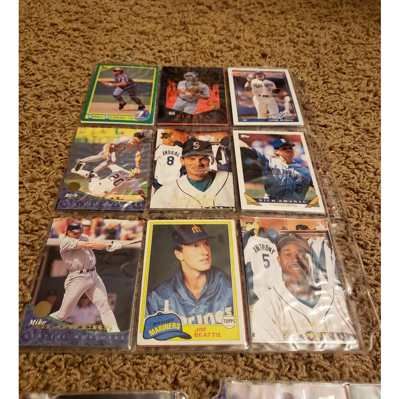 Large Lot of 1000+ Baseball Cards 90 are In Plastic Sleeve Pages 1970s-1990s