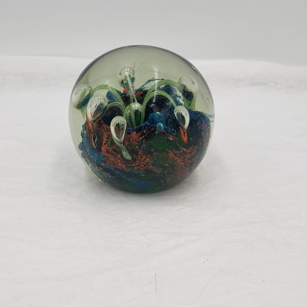 Stunning Dynasty Gallery Art Glass Heirloom Collectibles Decor Paperweight
