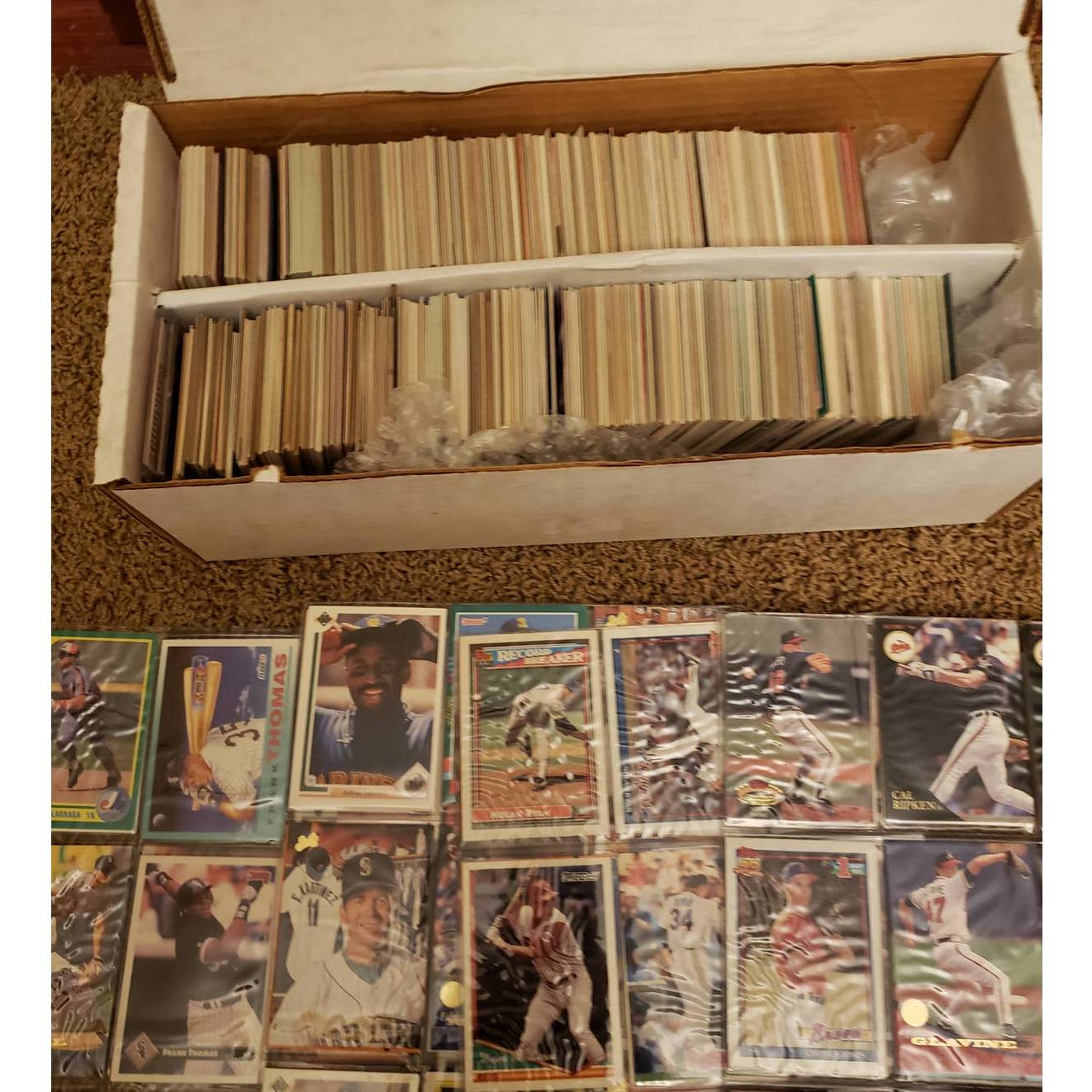 Large Lot of 1000+ Baseball Cards 90 are In Plastic Sleeve Pages 1970s-1990s