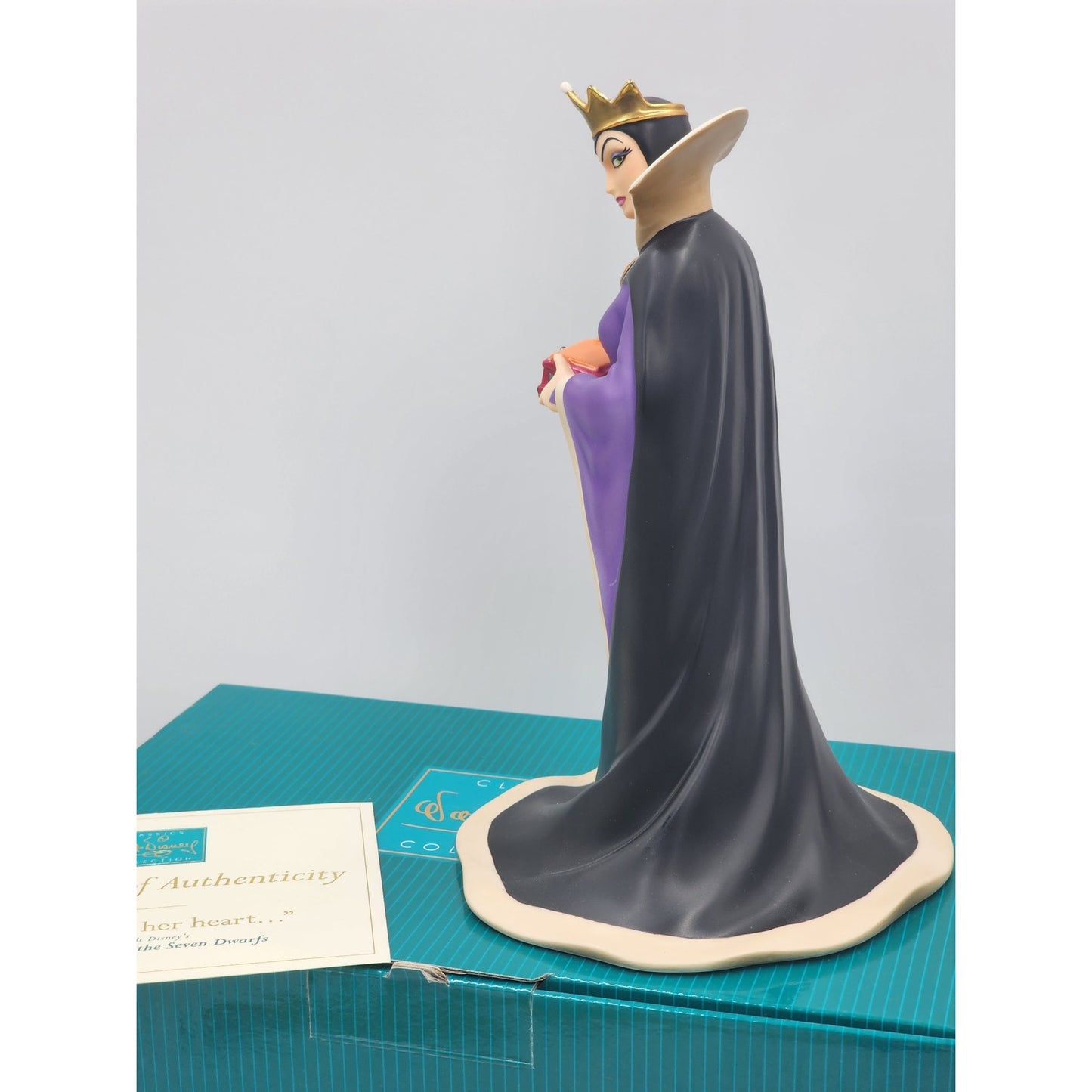 WDCC Snow White Evil Queen Bring Back Her Heart Figurine 90s Villains COA Box