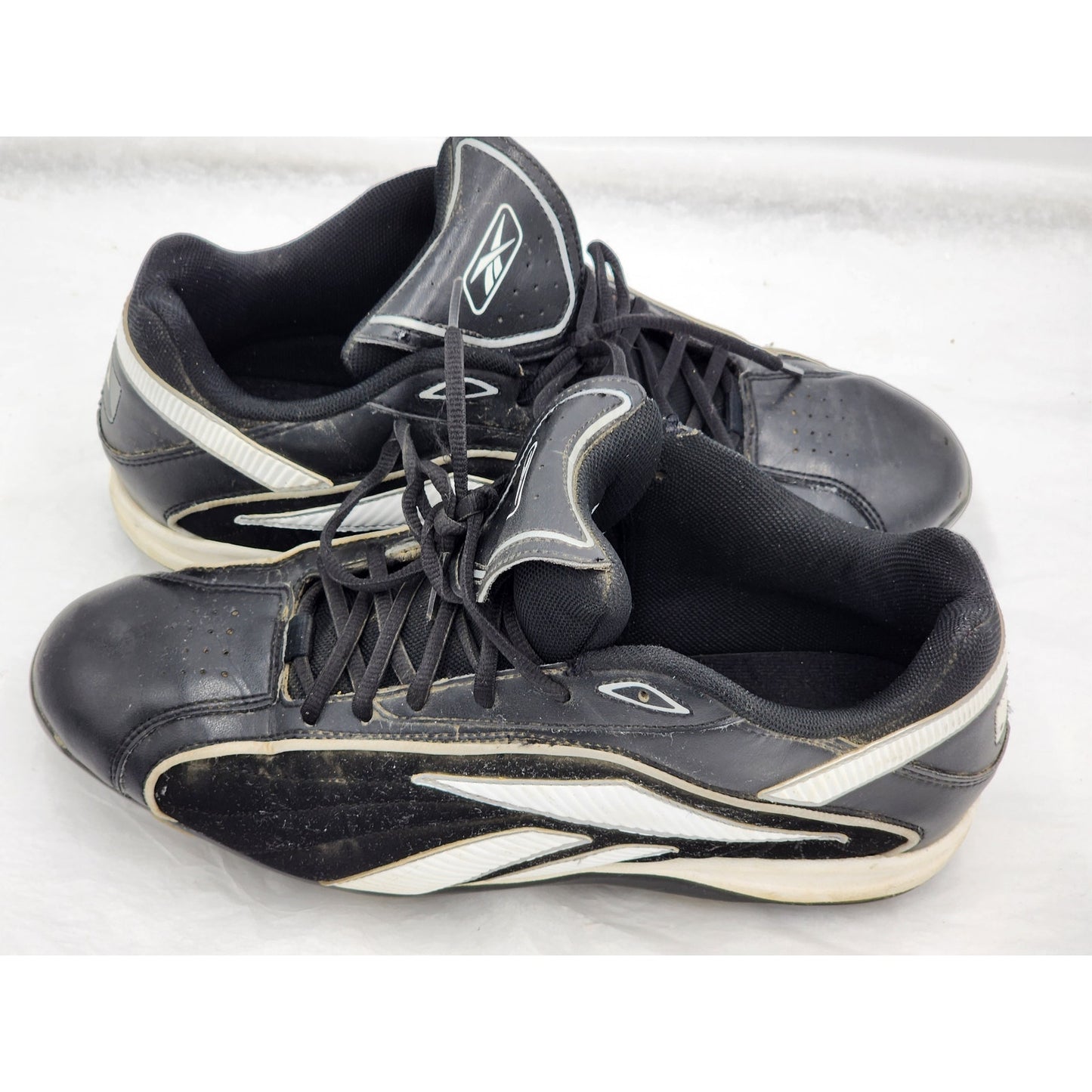 Reebok Shoes Mens Size 11 Baseball Cleats Black White Athletic Sports