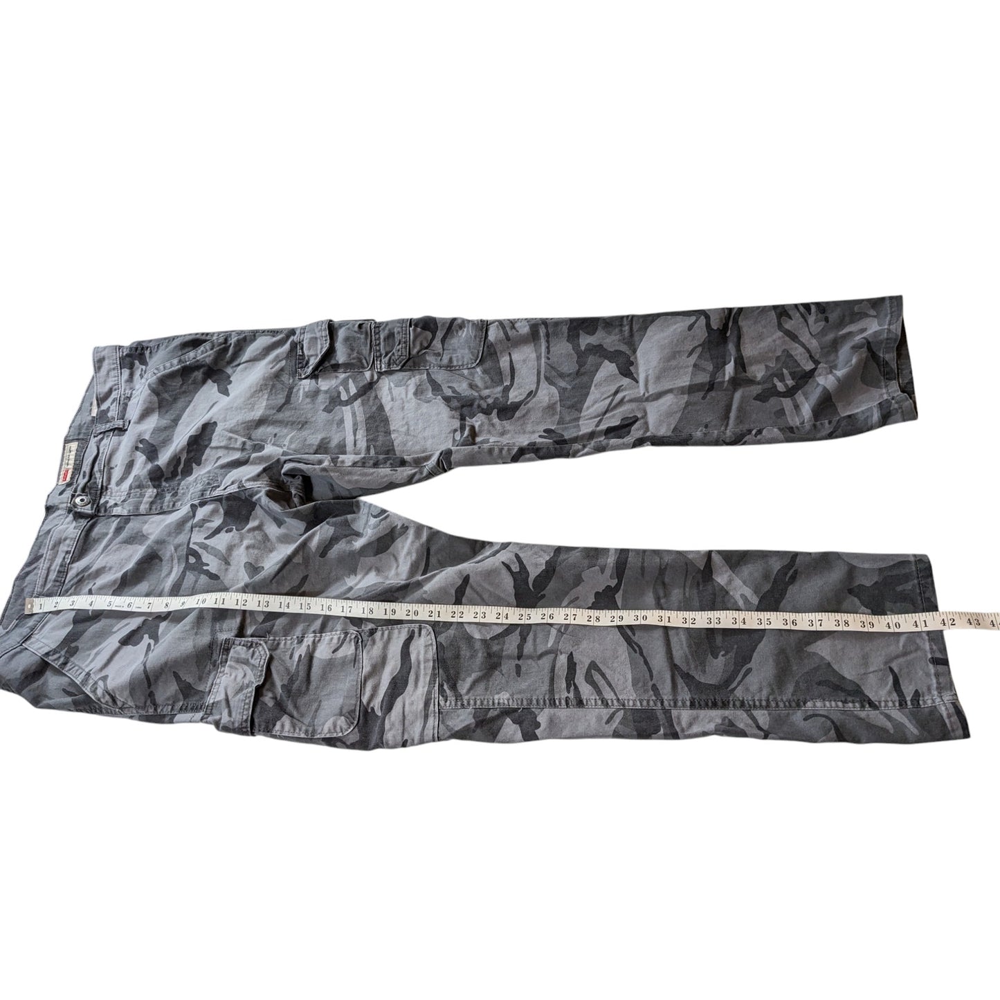 Wrangler Cargo Pants Men Size 40x32 Gray Camouflage Regular Taper Stretch Cotton