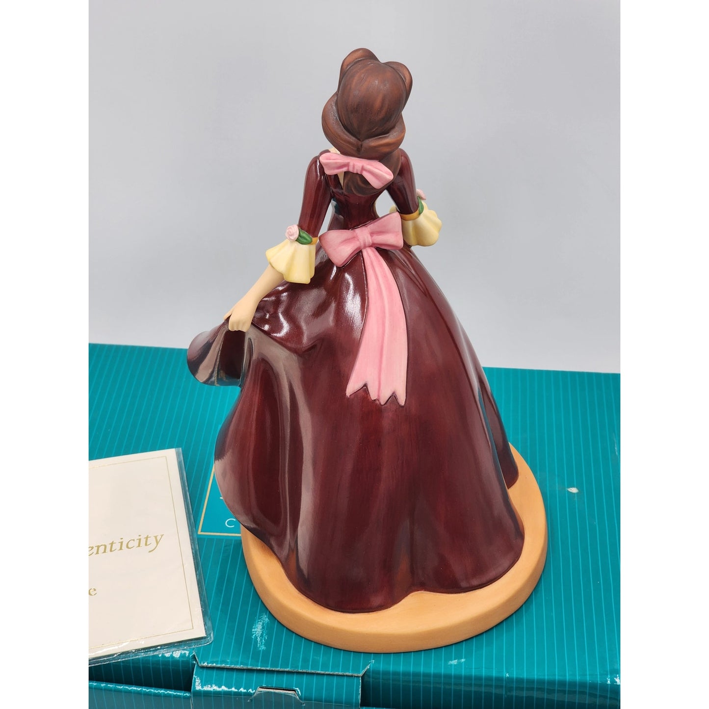 WDCC Belle Holiday Princess Gift of Love Beauty Beast Disney Retired COA Box