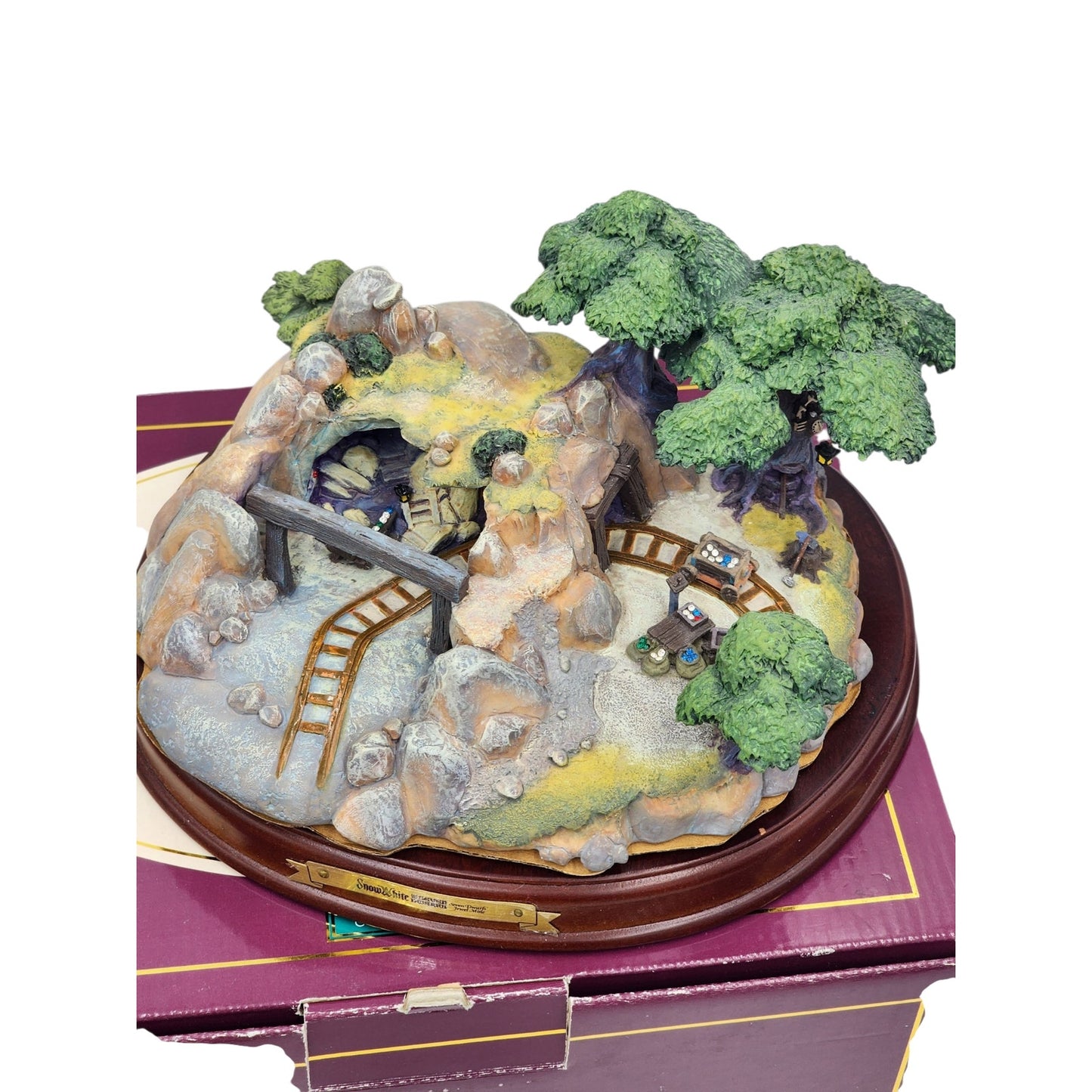 WDCC Disney Enchanted Places Snow White Seven Dwarfs Jewel Mine Vintage Box COA
