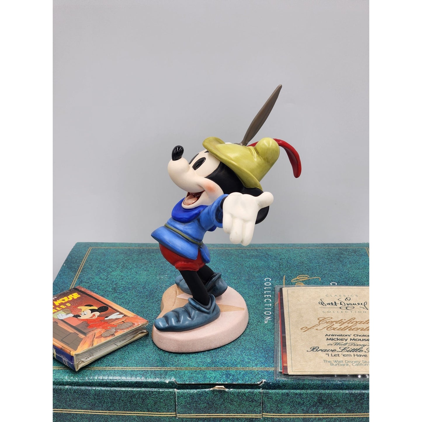 WDCC Mickey Mouse Brave Little Tailor I Let 'em Have It 1993 Members COA Box