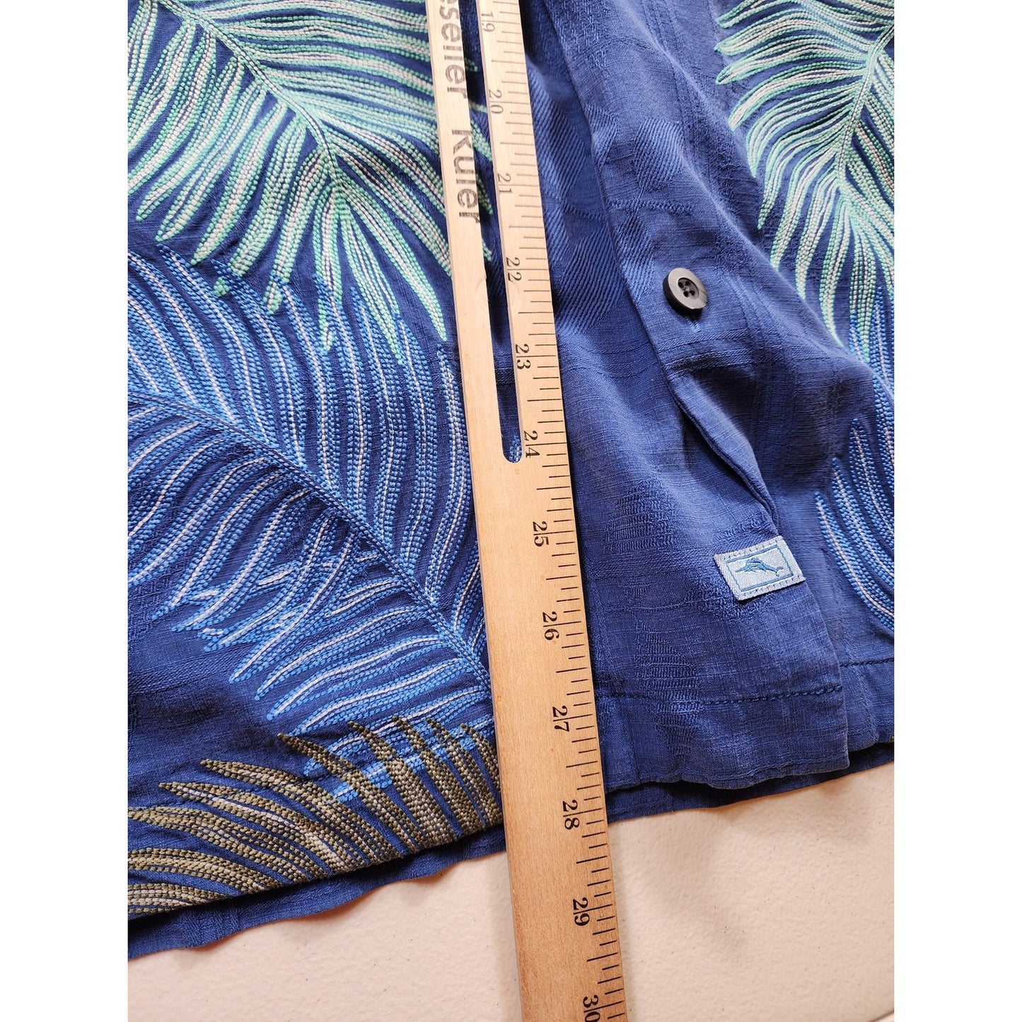 Tommy Bahama Silk Camp Shirt Large Palm Frond Aloha Top Island Vacation Hawaiian
