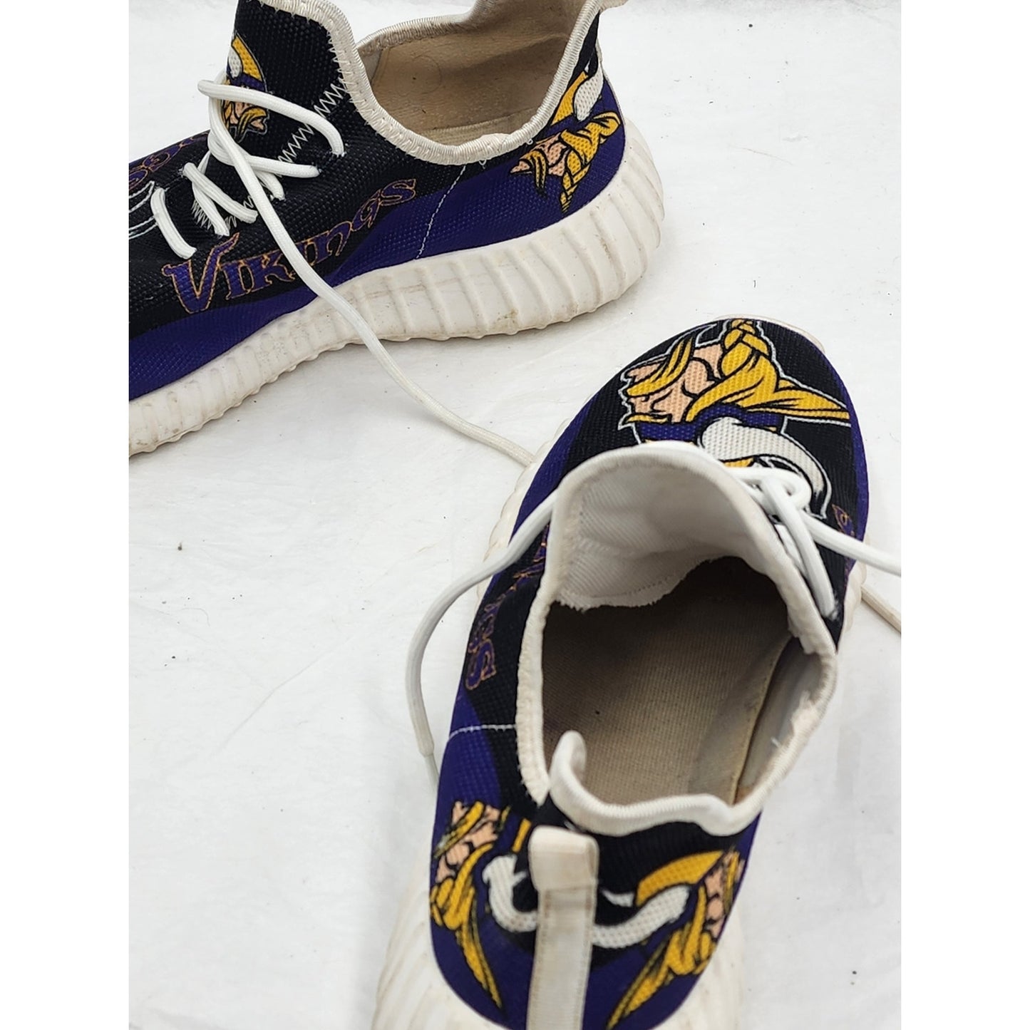 Minnesota Vikings Logo Design Sneakers Mens 7 Womens 9 40 EU Purple Sports Shoes
