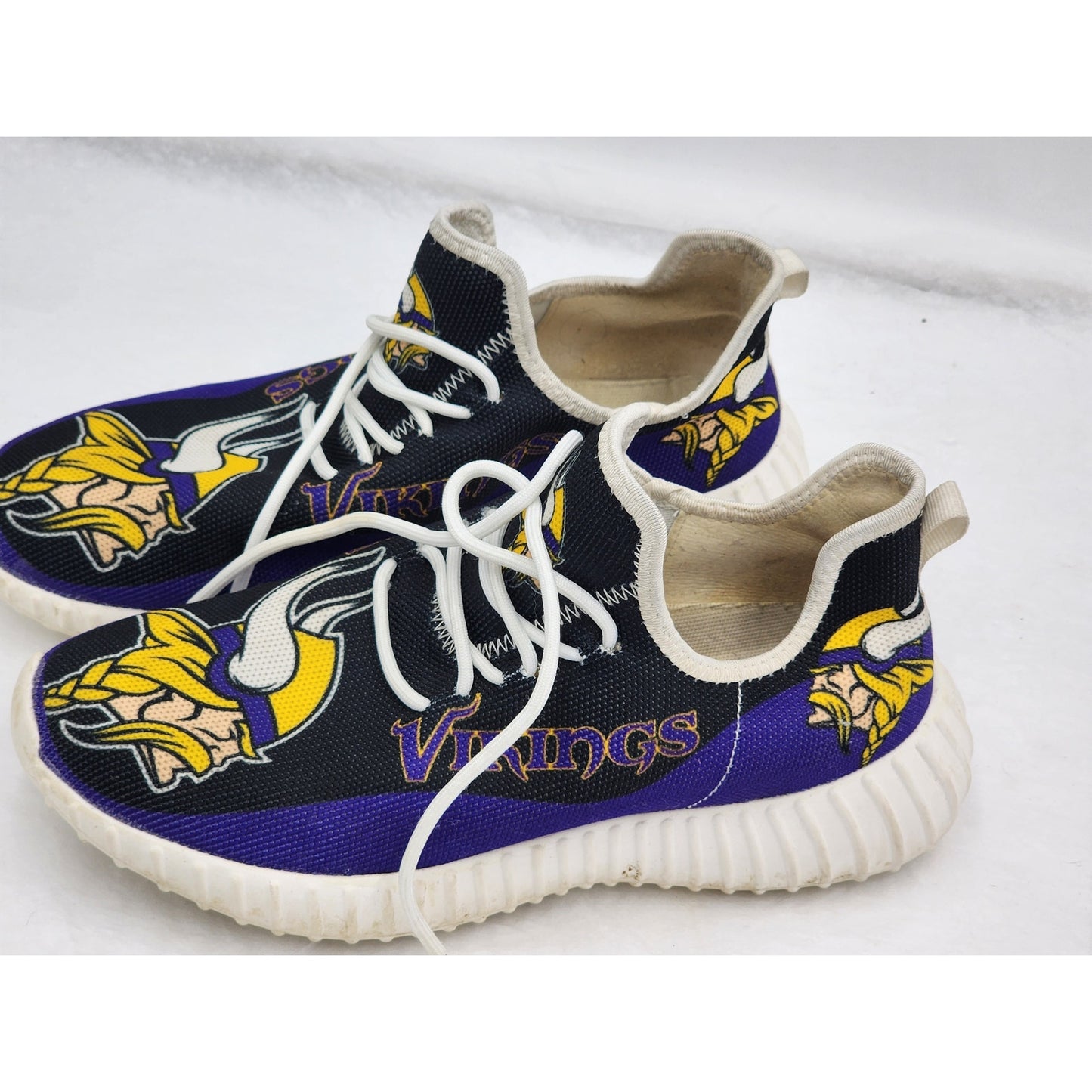 Minnesota Vikings Logo Design Sneakers Mens 7 Womens 9 40 EU Purple Sports Shoes
