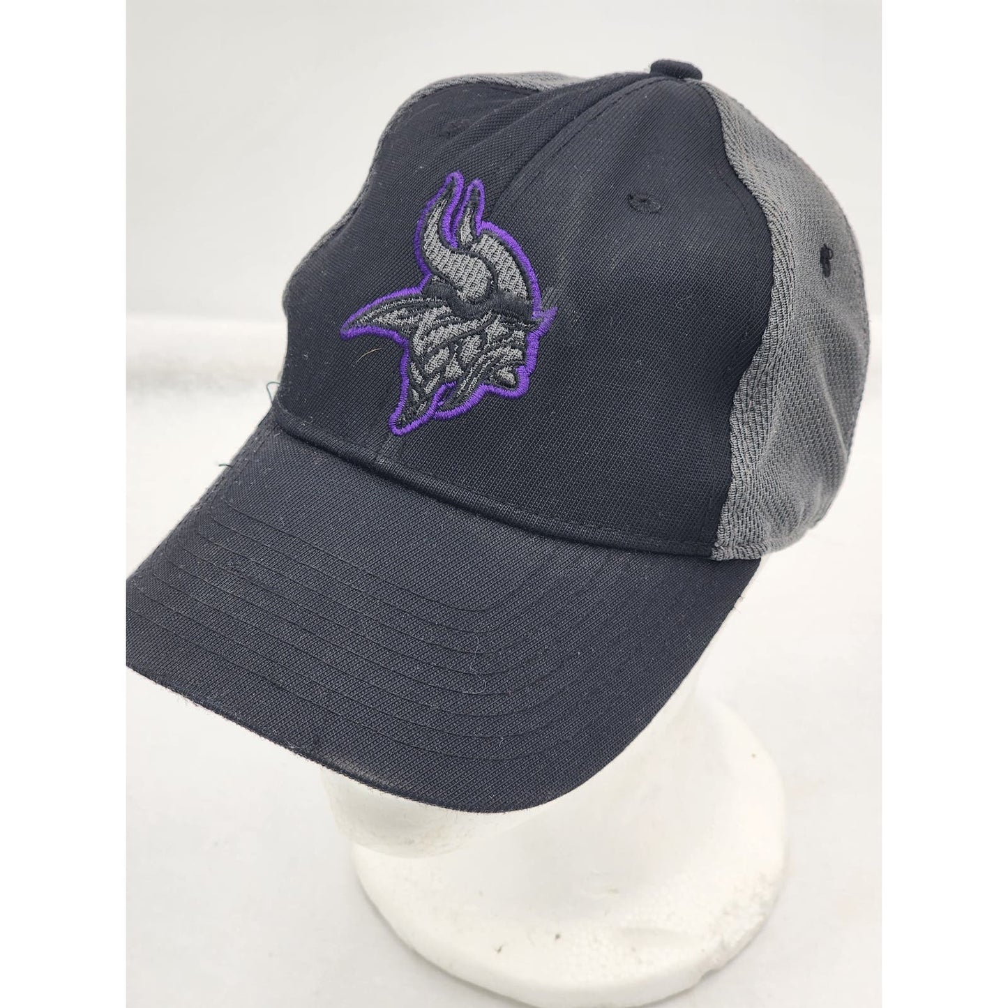 MN Vikings Hat NFL Team Apparel Baseball Cap Purple Outline Mesh Back Strapback