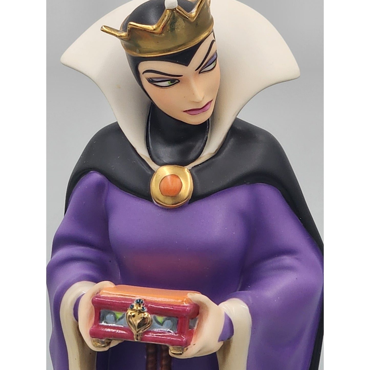 WDCC Snow White Evil Queen Bring Back Her Heart Figurine 90s Villains COA Box