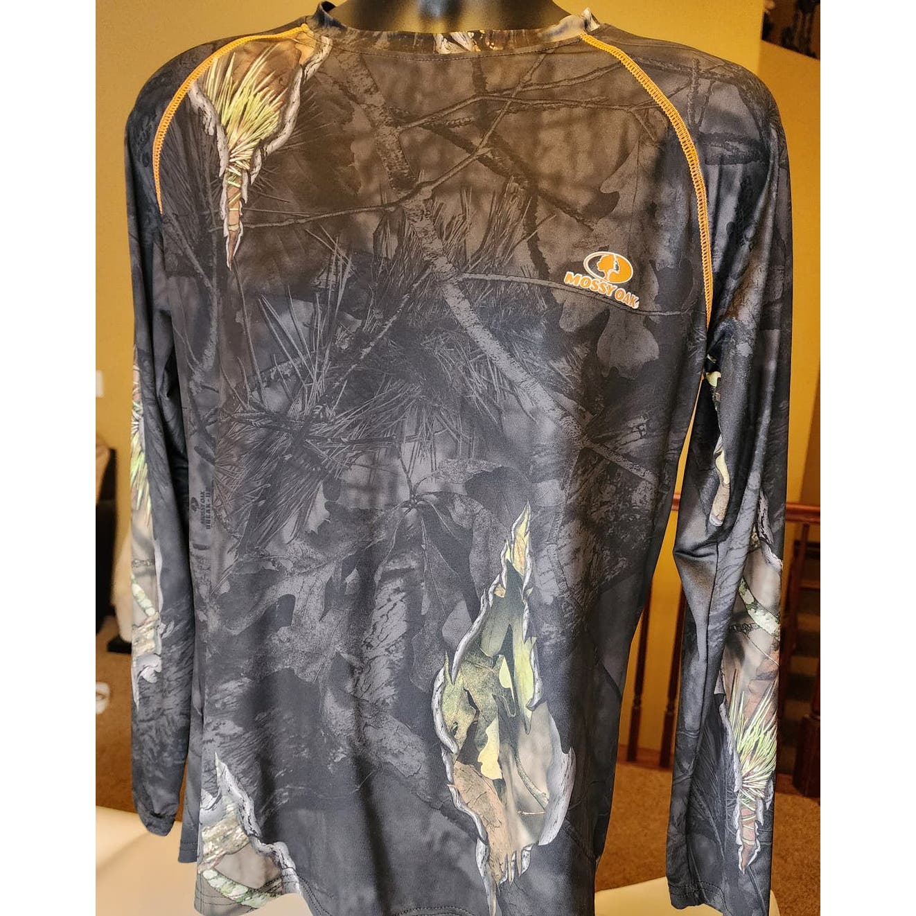 Mossy Oak Shirt Long Sleeve Mens Small Camo Hunting Apparel Outdoor Clothing