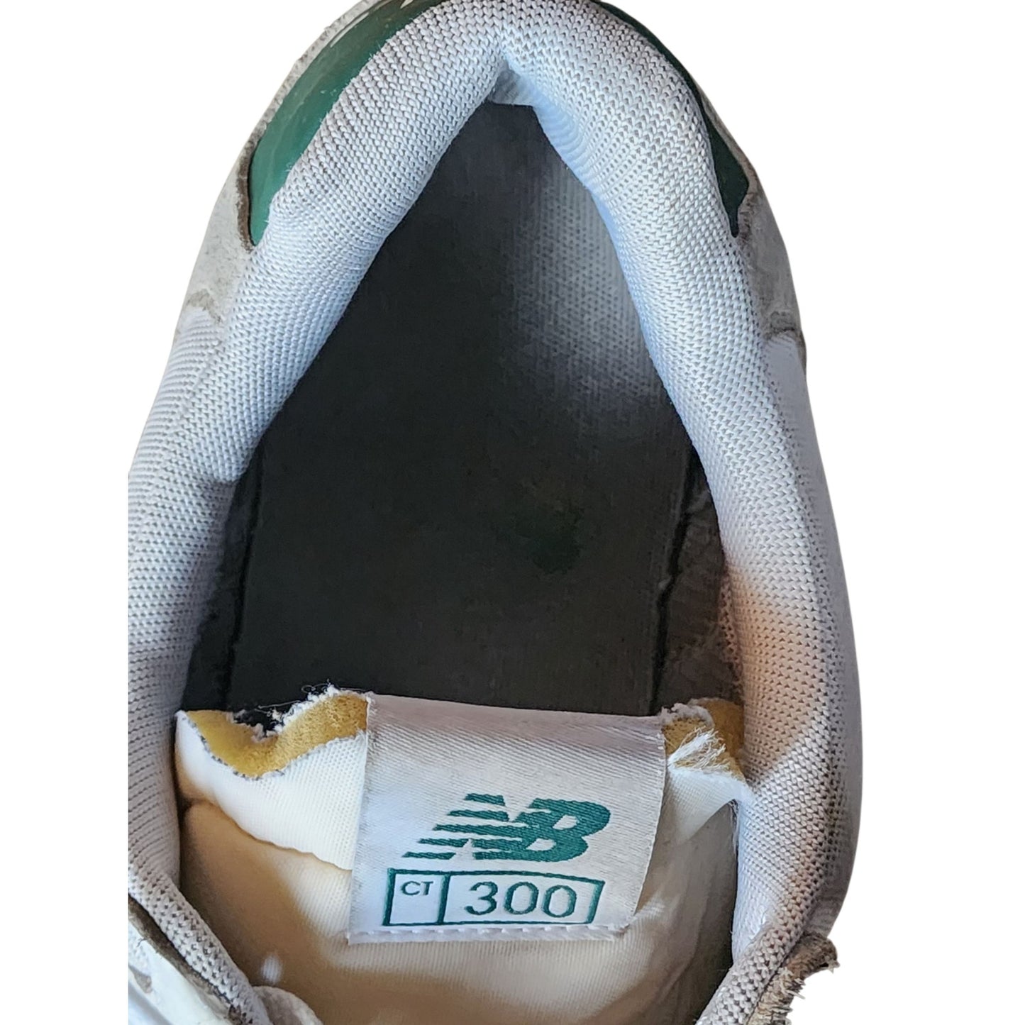New Balance Court Line Sneakers Mens 10.5 Women 12 Low Top Tennis Shoes CT300WG3