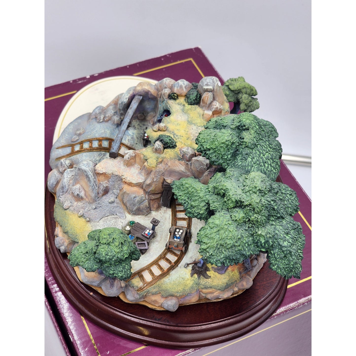 WDCC Disney Enchanted Places Snow White Seven Dwarfs Jewel Mine Vintage Box COA