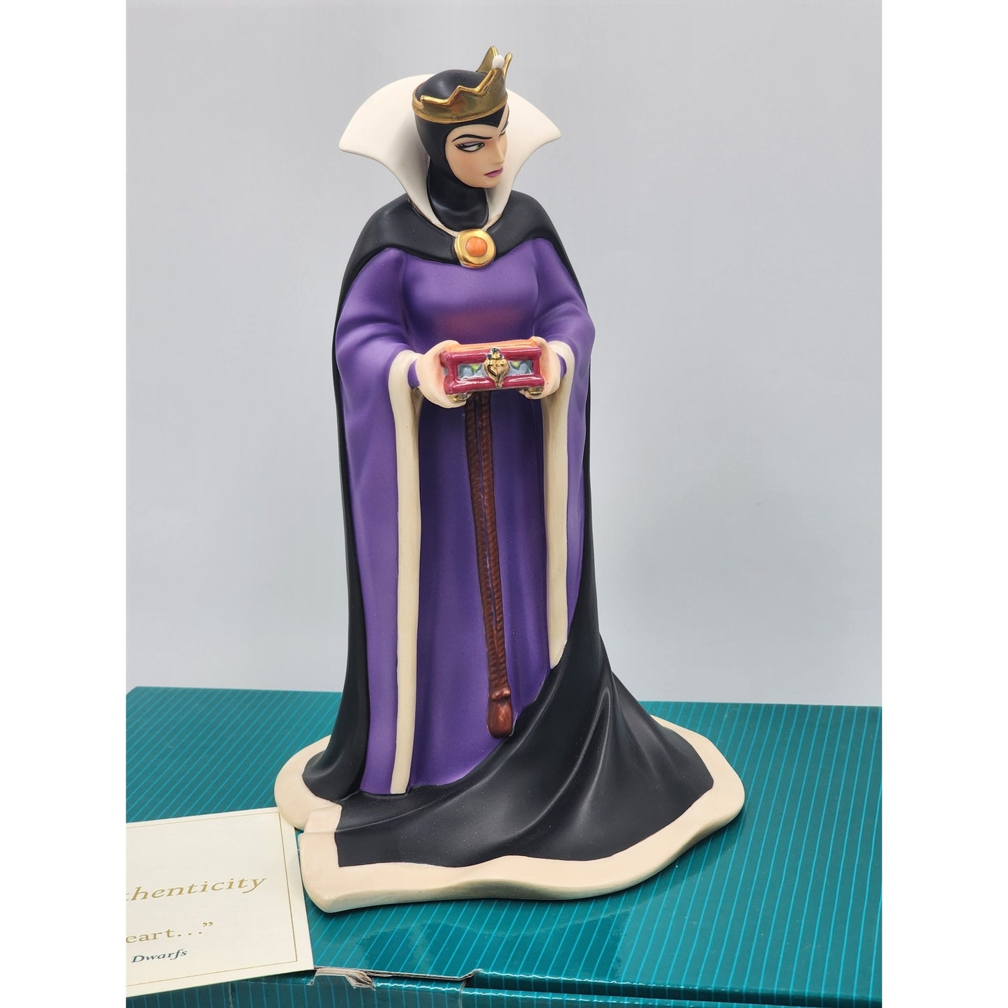 WDCC Snow White Evil Queen Bring Back Her Heart Figurine 90s Villains COA Box