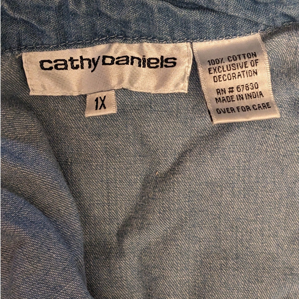 Cathy Daniels Denim Jacket Womens 1X Zip Front Blue Studded Cotton Spring