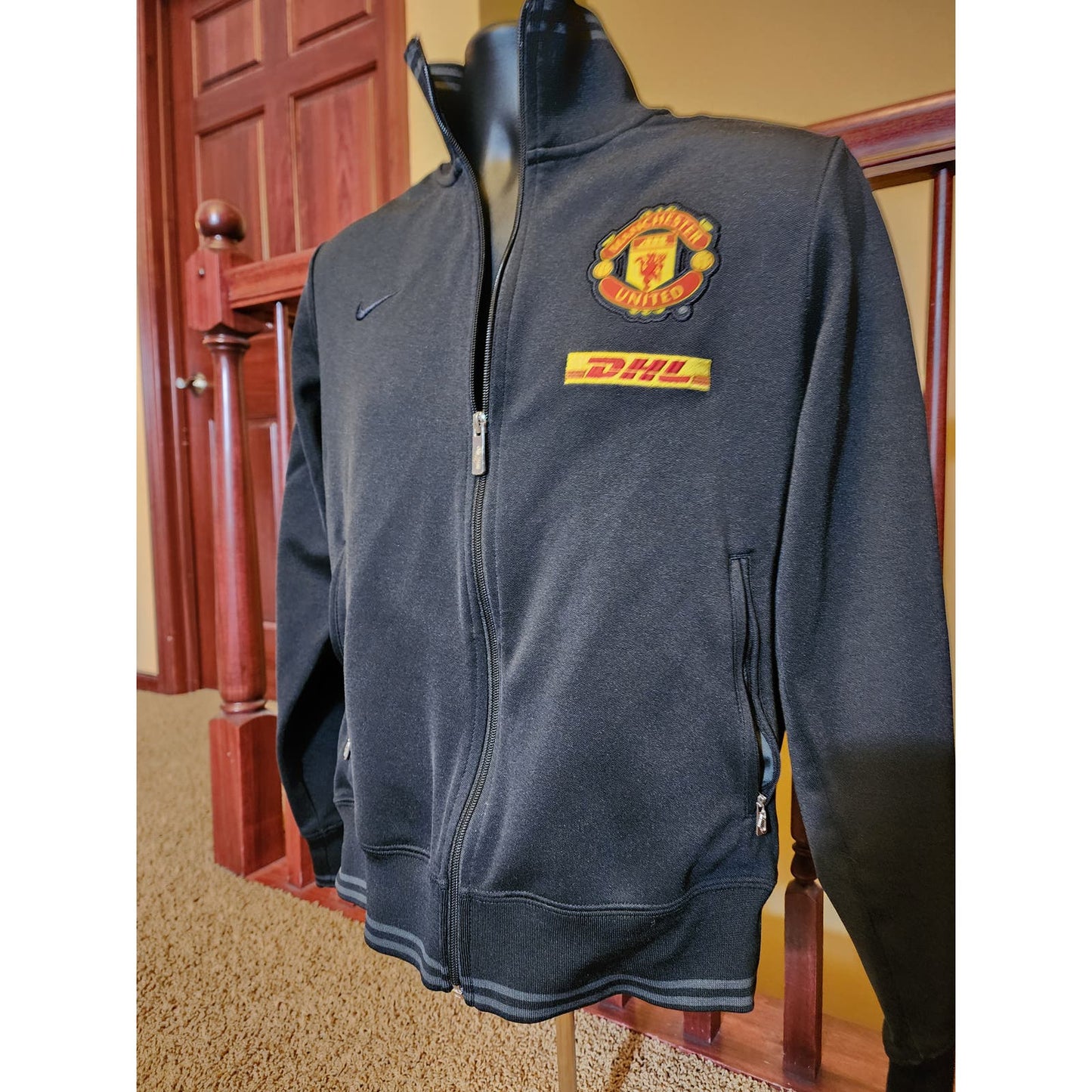Nike Manchester United Sweater Jacket Full Zip Up DHL Womens Medium Track Train
