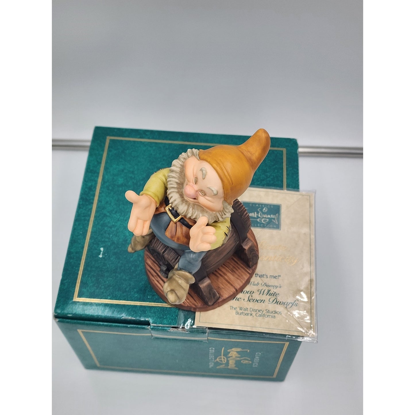 WDCC Happy Snow White Seven Dwarfs "Happy that's me!" Disney Retired COA Box
