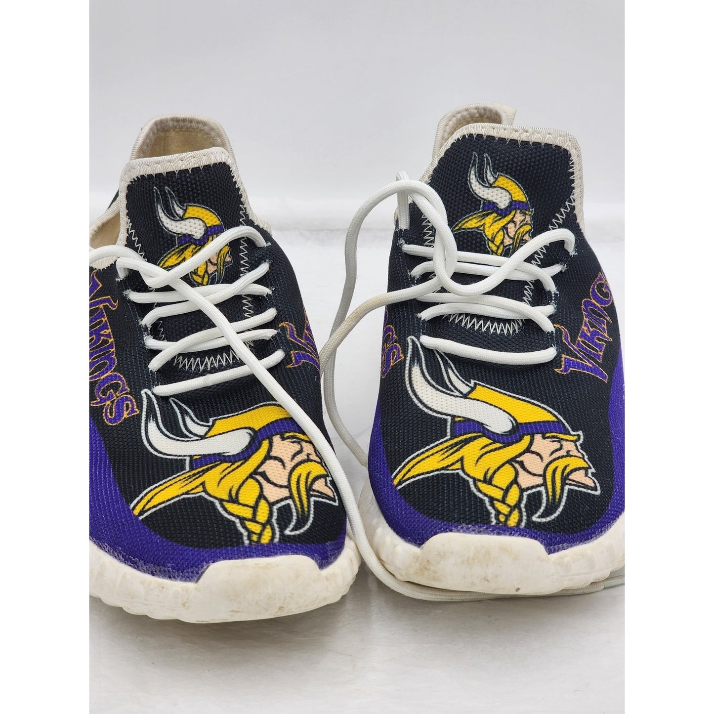 Minnesota Vikings Logo Design Sneakers Mens 7 Womens 9 40 EU Purple Sports Shoes